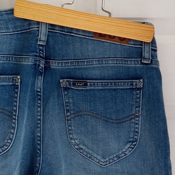New! Lee Jeans Regular Fit Bootcut Size 8M 8 Midrise - Picture 11 of 16